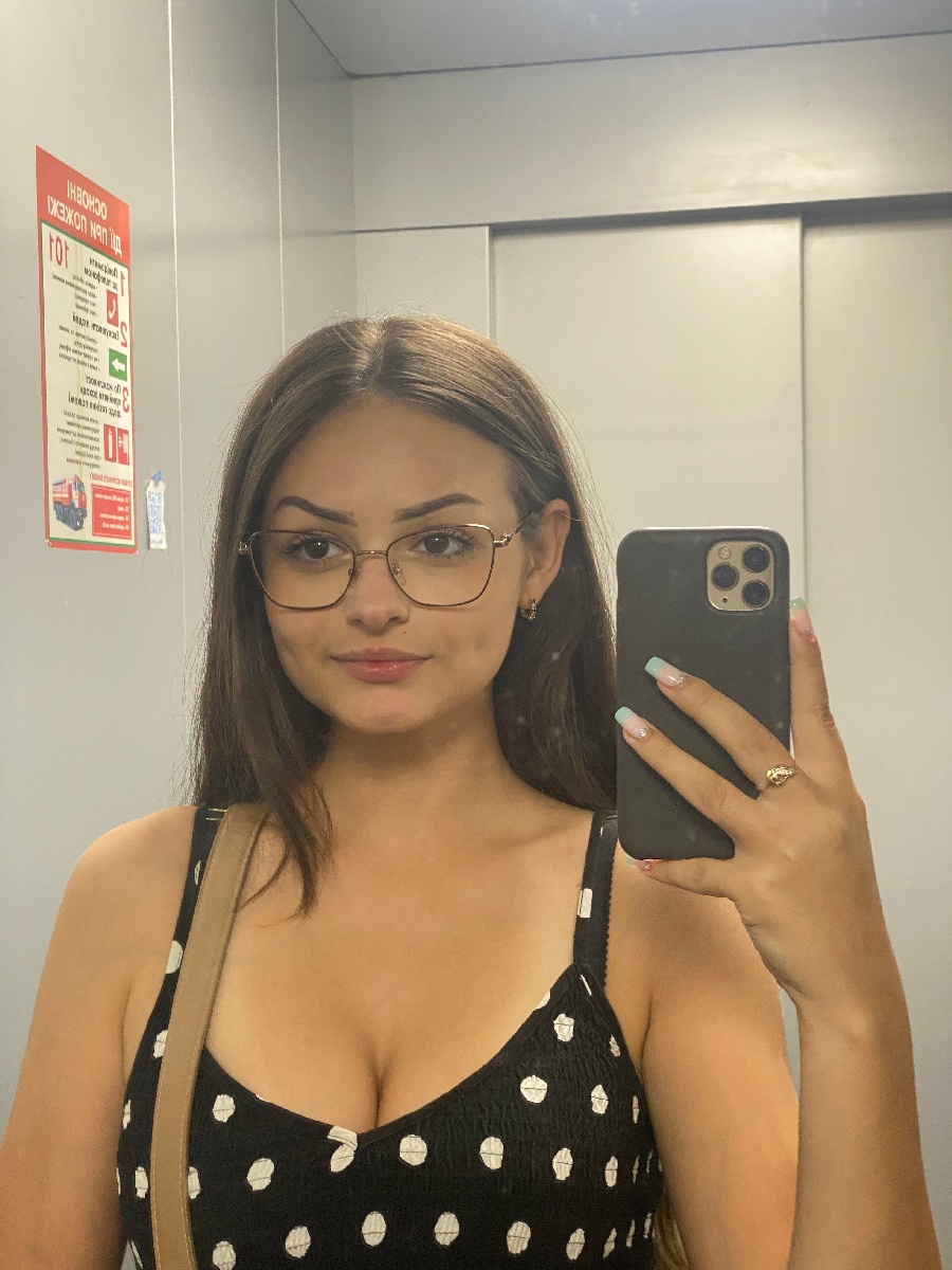 Sexy model Stacy in Columbo