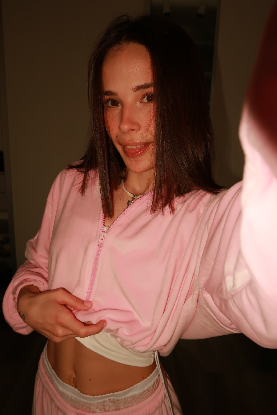 Tina brings the glow — live moments in Columbo